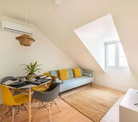 Monsanto Hill House - No 565 2d * Lisbon