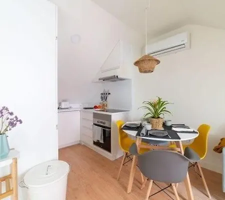 Monsanto Hill House - No 565 2d Apartment Lisbon