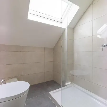 Monsanto Hill House - No 565 2d Appartement